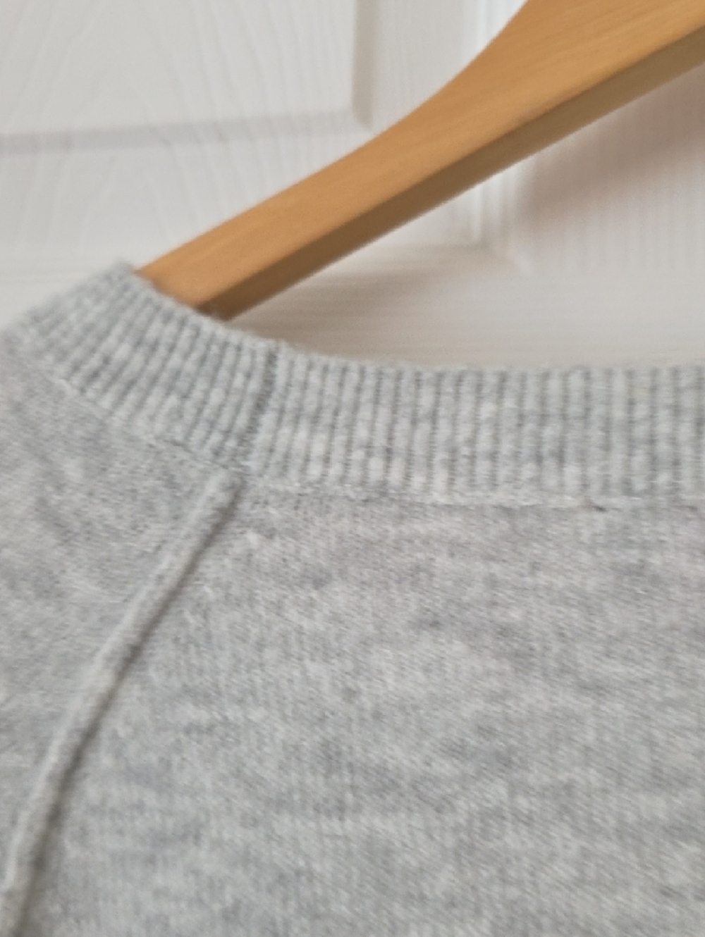 Vince Camuto Heather Gray Raglan Crewneck Sweater Size S Like New - Picture 11 of 14